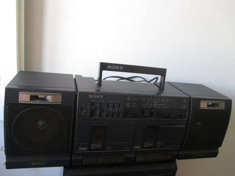 Vintage 1988 Sony CFS-W350L