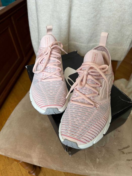 Кросівки бігові Under Armour Hovr Phantom Inknt Pink кроссовки 35-36