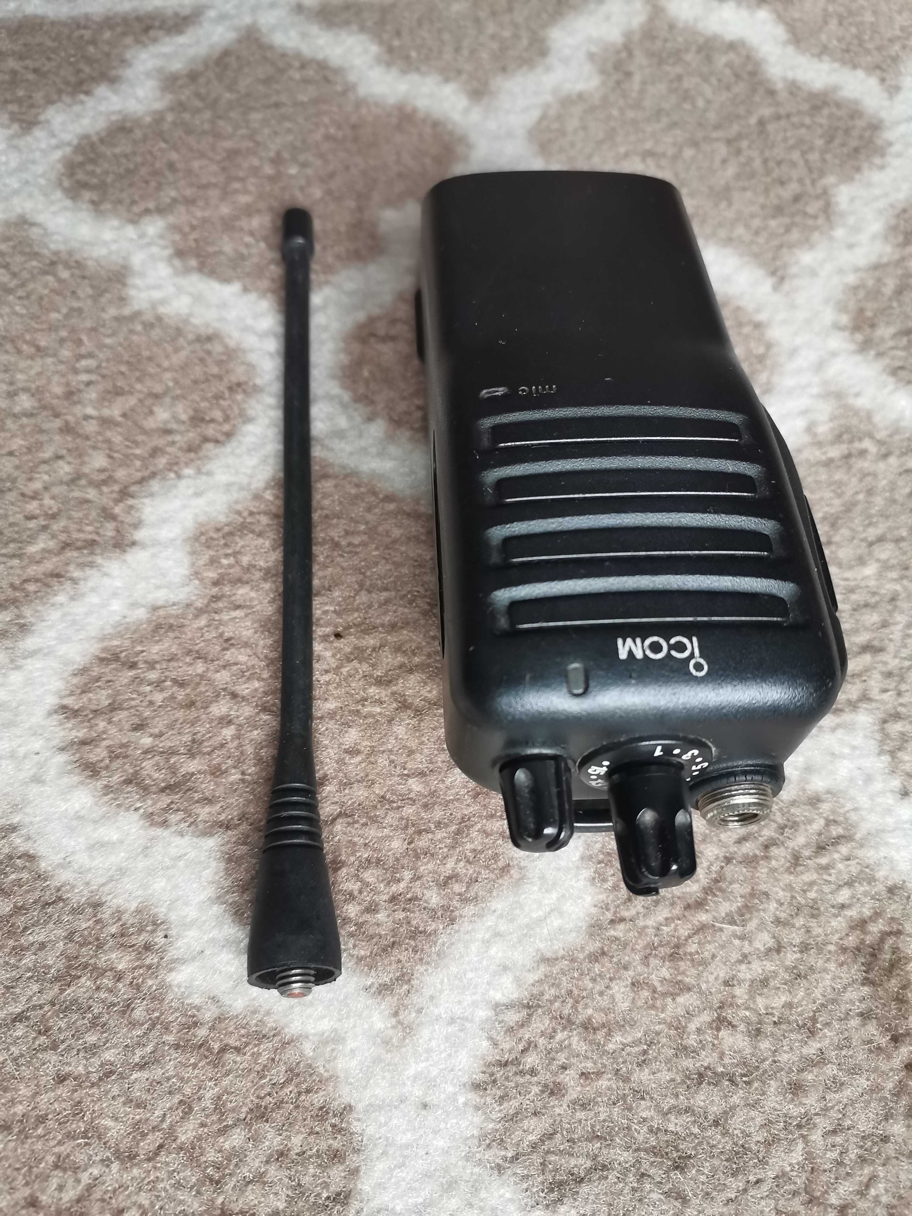 Radiotelefon ICOM IC F15
