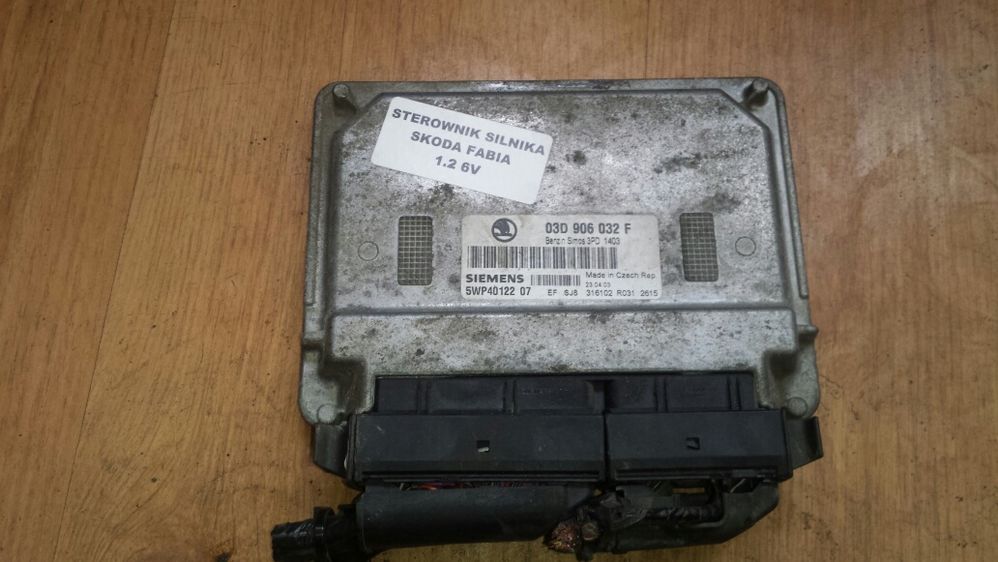 STEROWNIK komputer silnika skoda fabia 1.2 6v 03D906032F