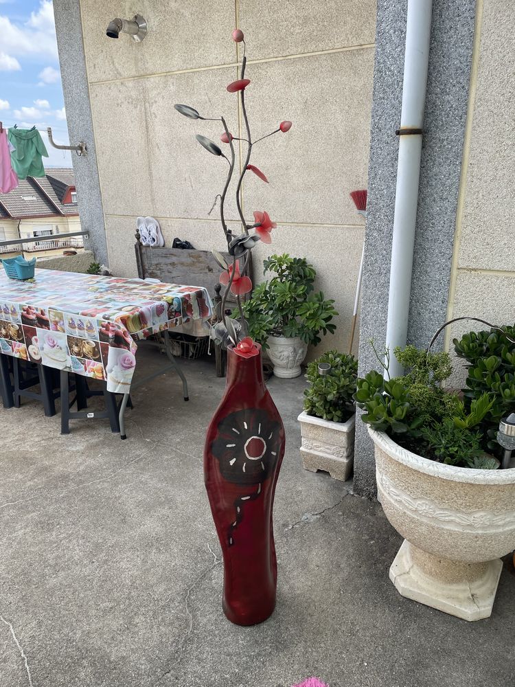 Vendo jarrao vermelho
