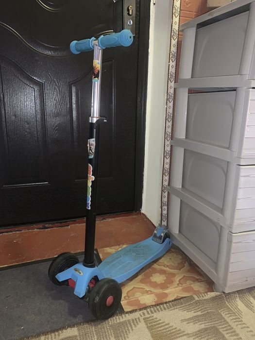 Самокат дитячий триколісний