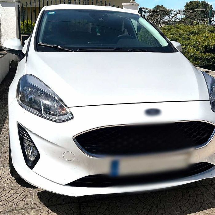 Ford Fiesta 2018 -  5 portas - 30.000 km