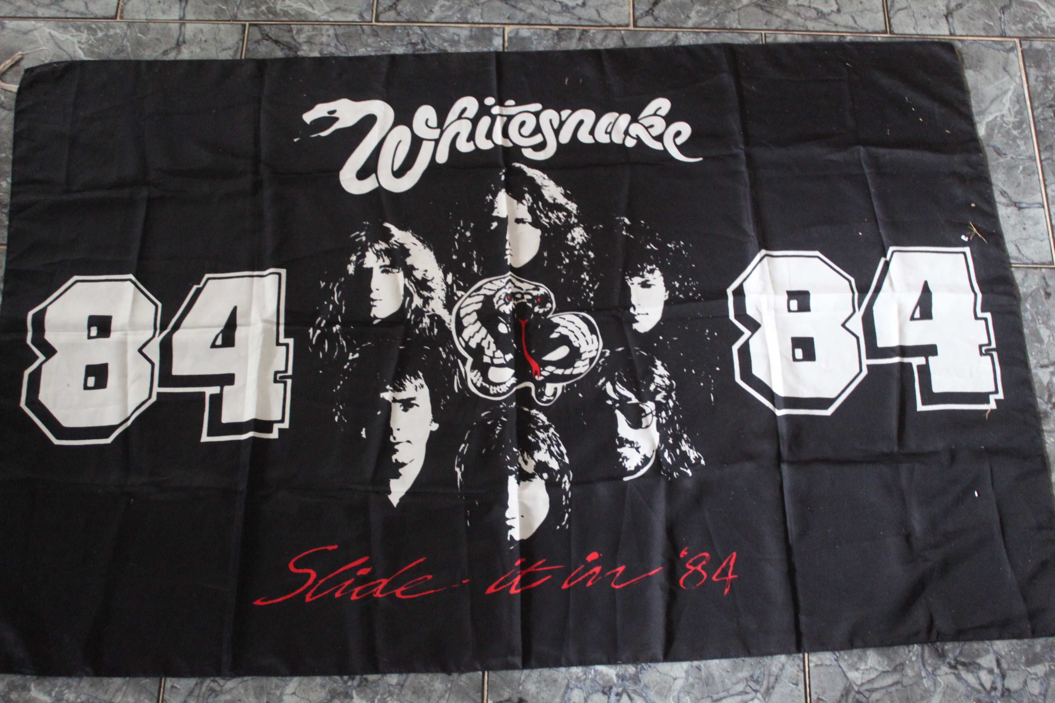 Bandeira Whitesnake 84