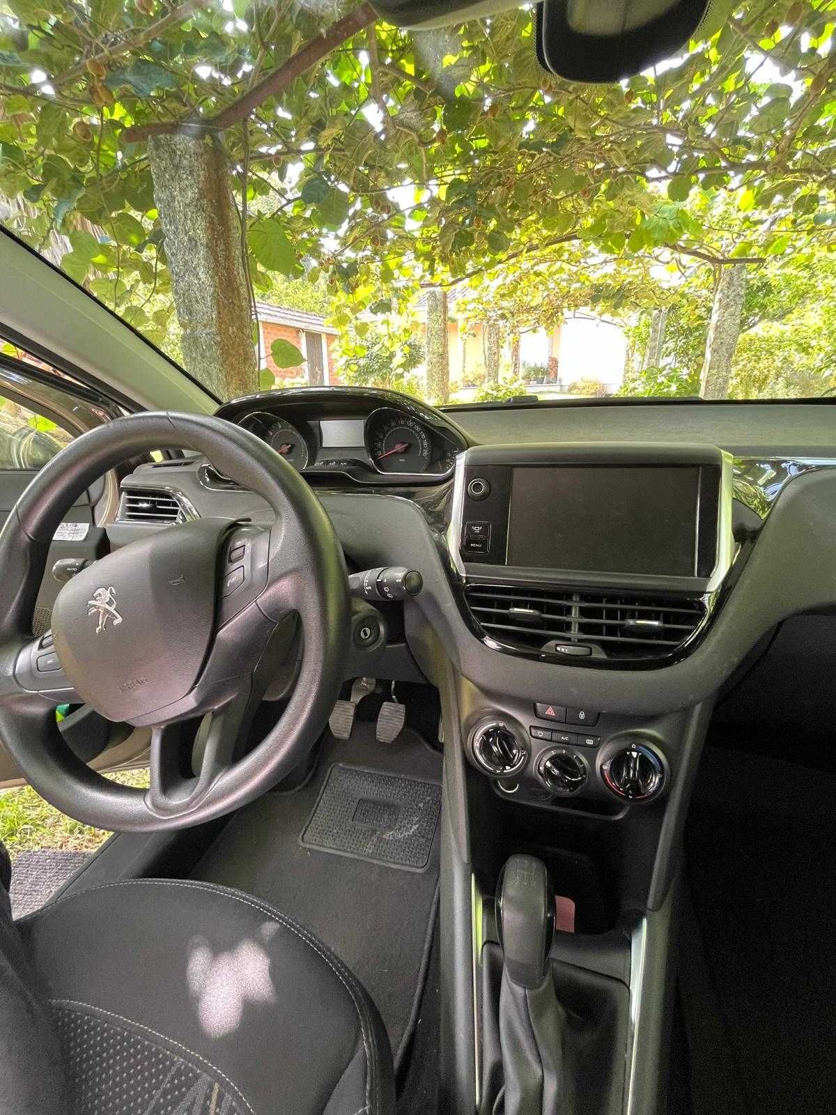Peugeot 208 gasolina