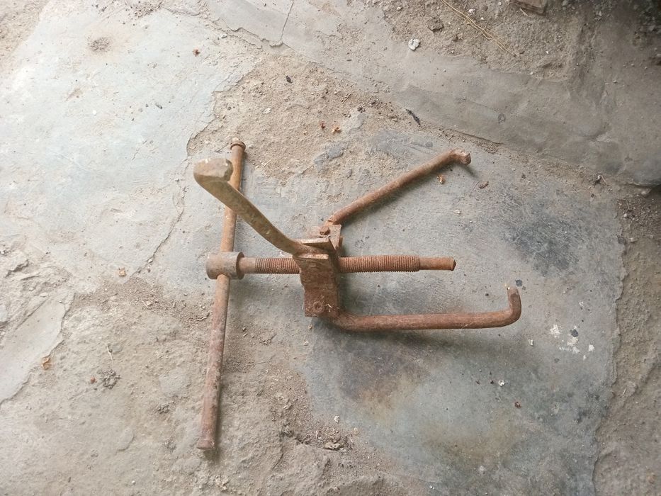 СЬЕМНИК ВИНТОВОЙ,для подшипников