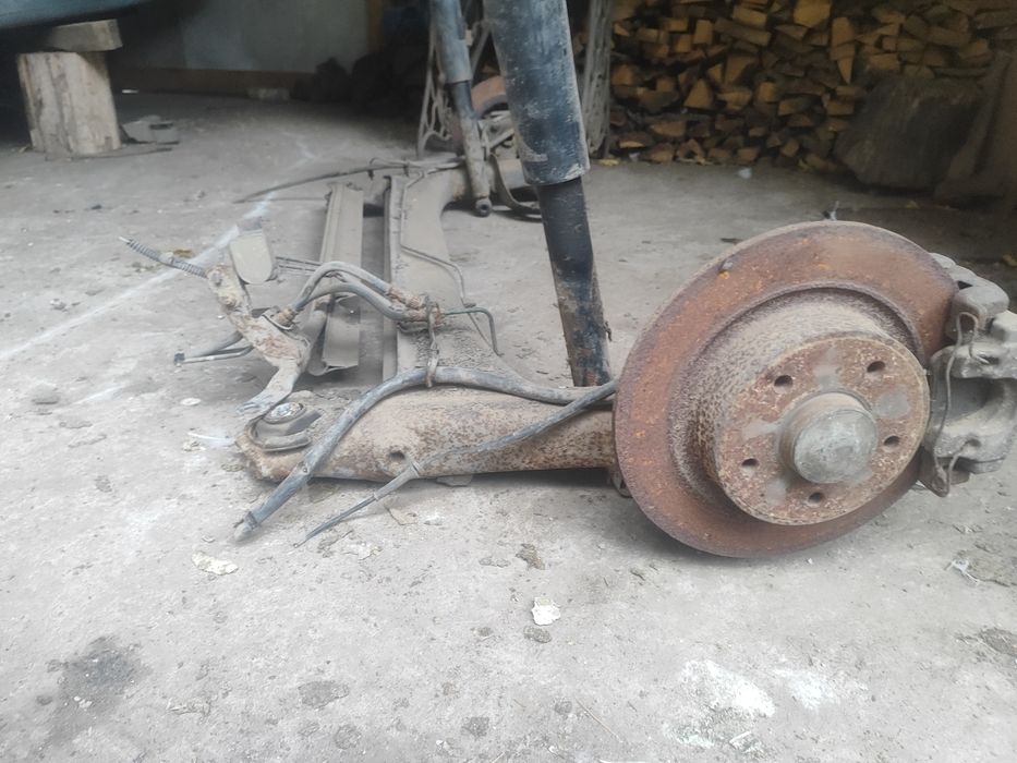 Балка задня Рено Лагуна 2