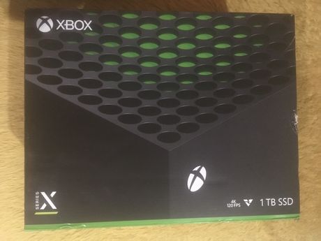 Xbox Series X новый никем не открывался