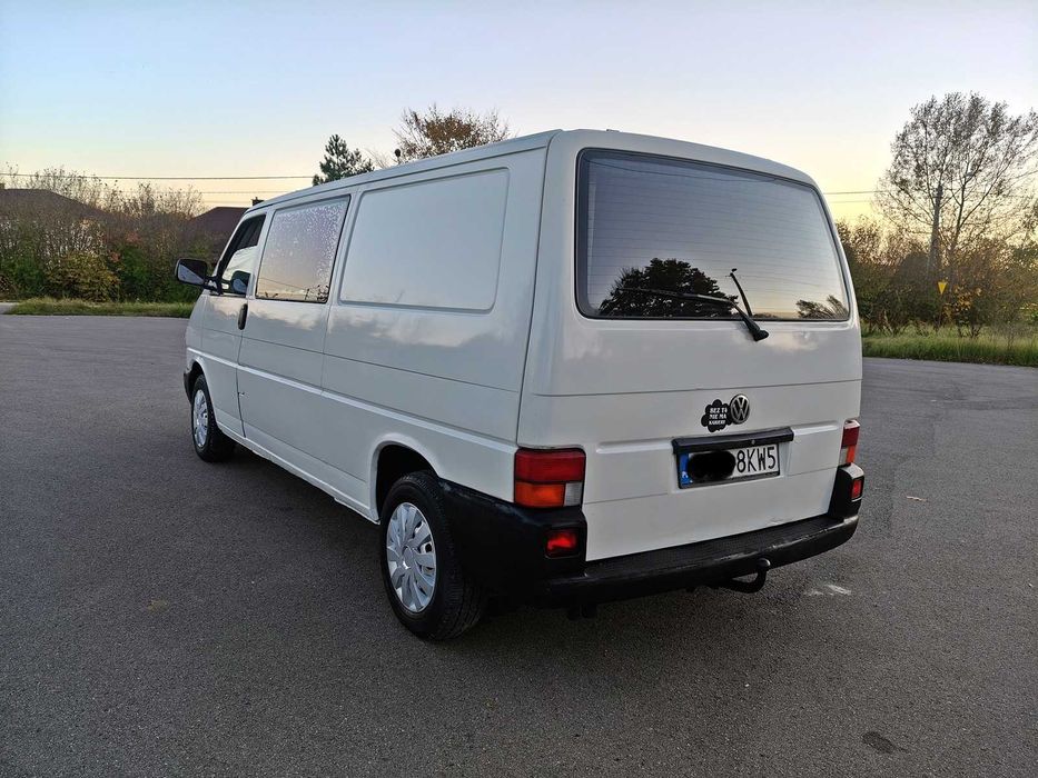 VOLKSWAGEN TRANSPORETER T4 1998r LONG 1.9TD Holenderka 6 osobowa Hak