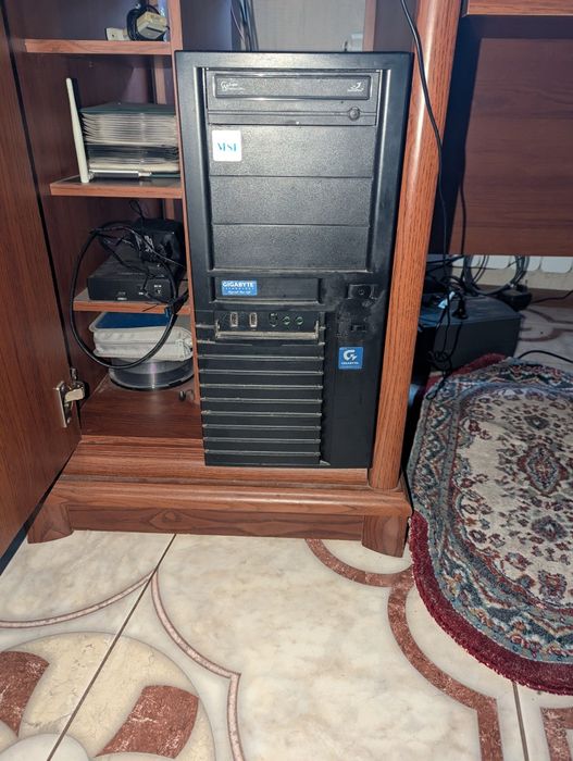 Настольный компьютер. Полный комплект