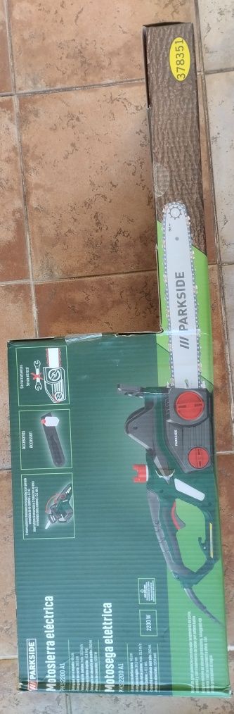 Motoserra Parkside 2200W