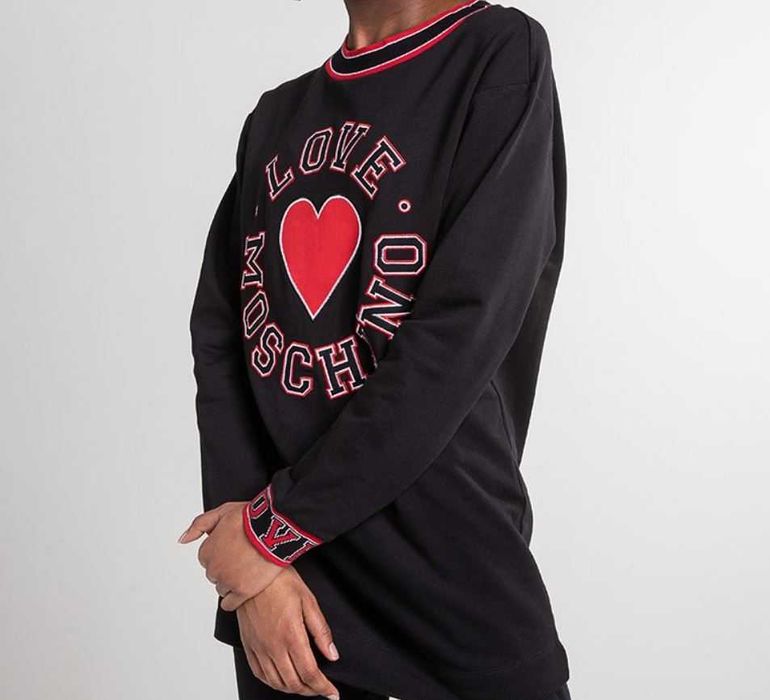 Love Moschino Bluza logowana długa czarna mini sukienka - 40 / 42