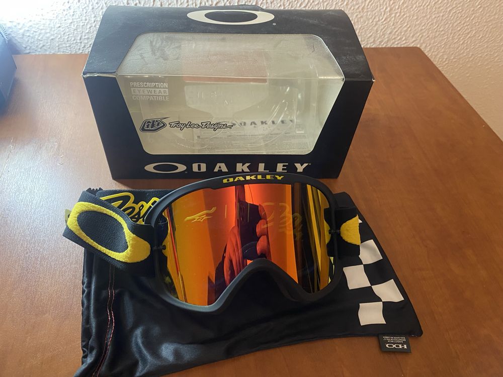 MTB маска Oakley Troy Lee designs