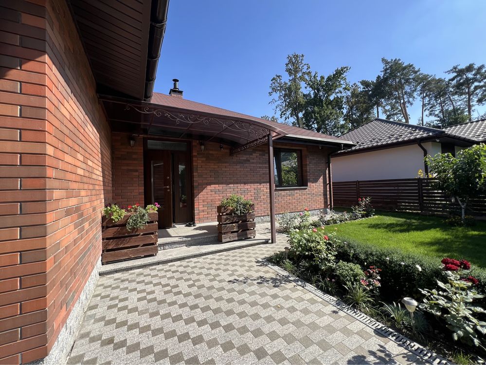 Продам будинок в центрі Бучі. Сертифікат ТАК!
