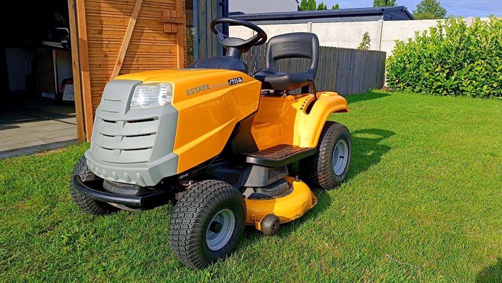 Traktorek kosiarka Stiga Estate Grand Tornado HST