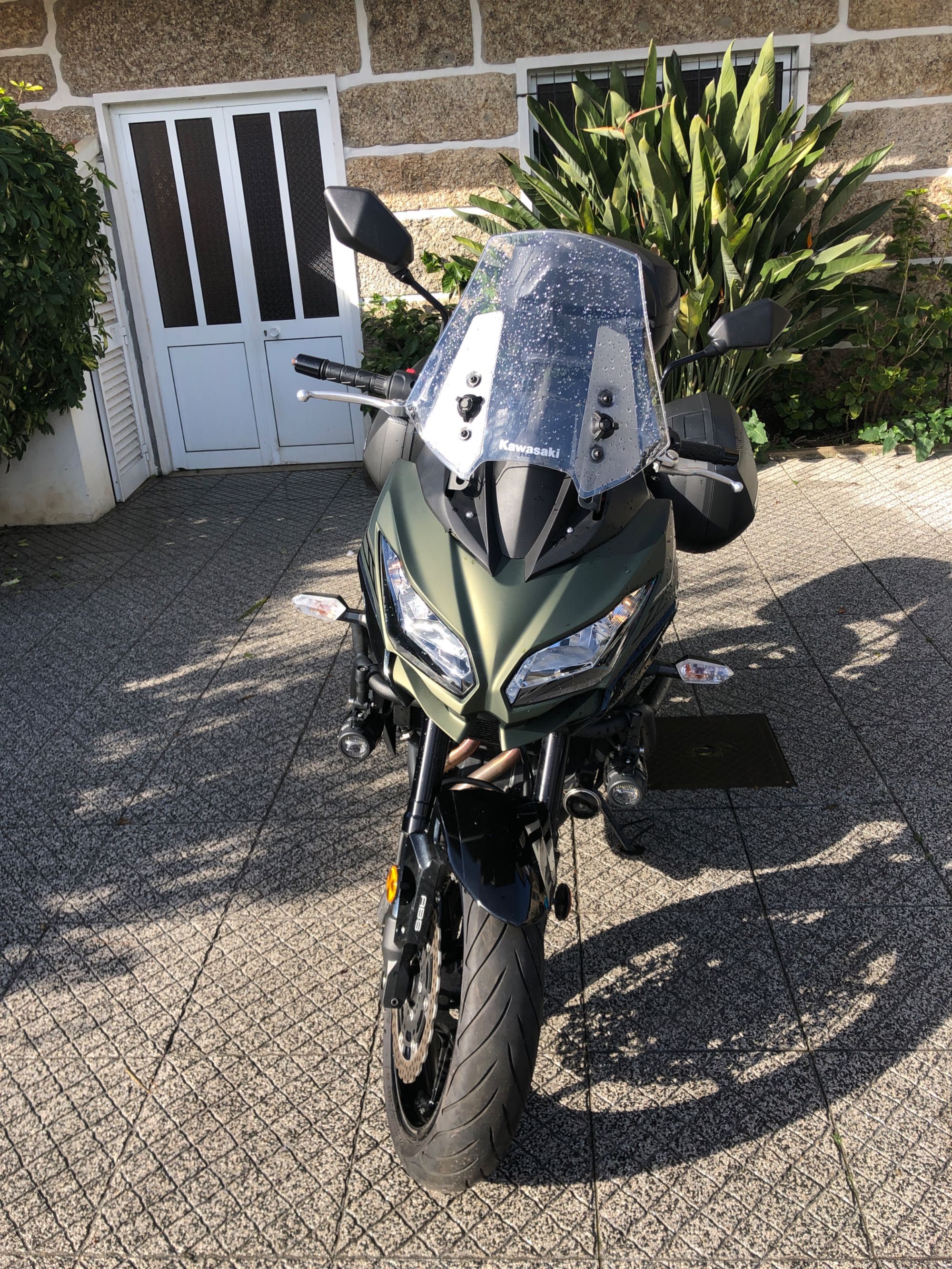 Mota Kawasaki Versys 1994Km