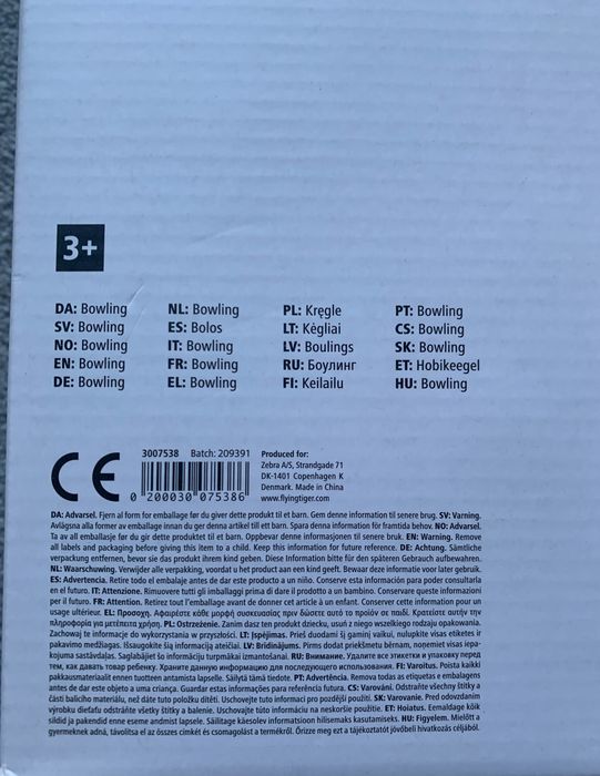 Jogo bowling com caixa