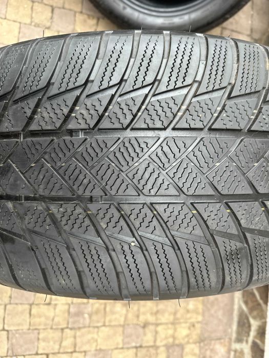 285-45 R21 113V Bridgestone Blizzak LM001 RFT RSC розпаровка 1шт
