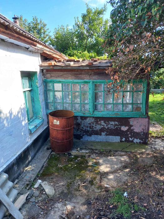 Ділянка  з хатою