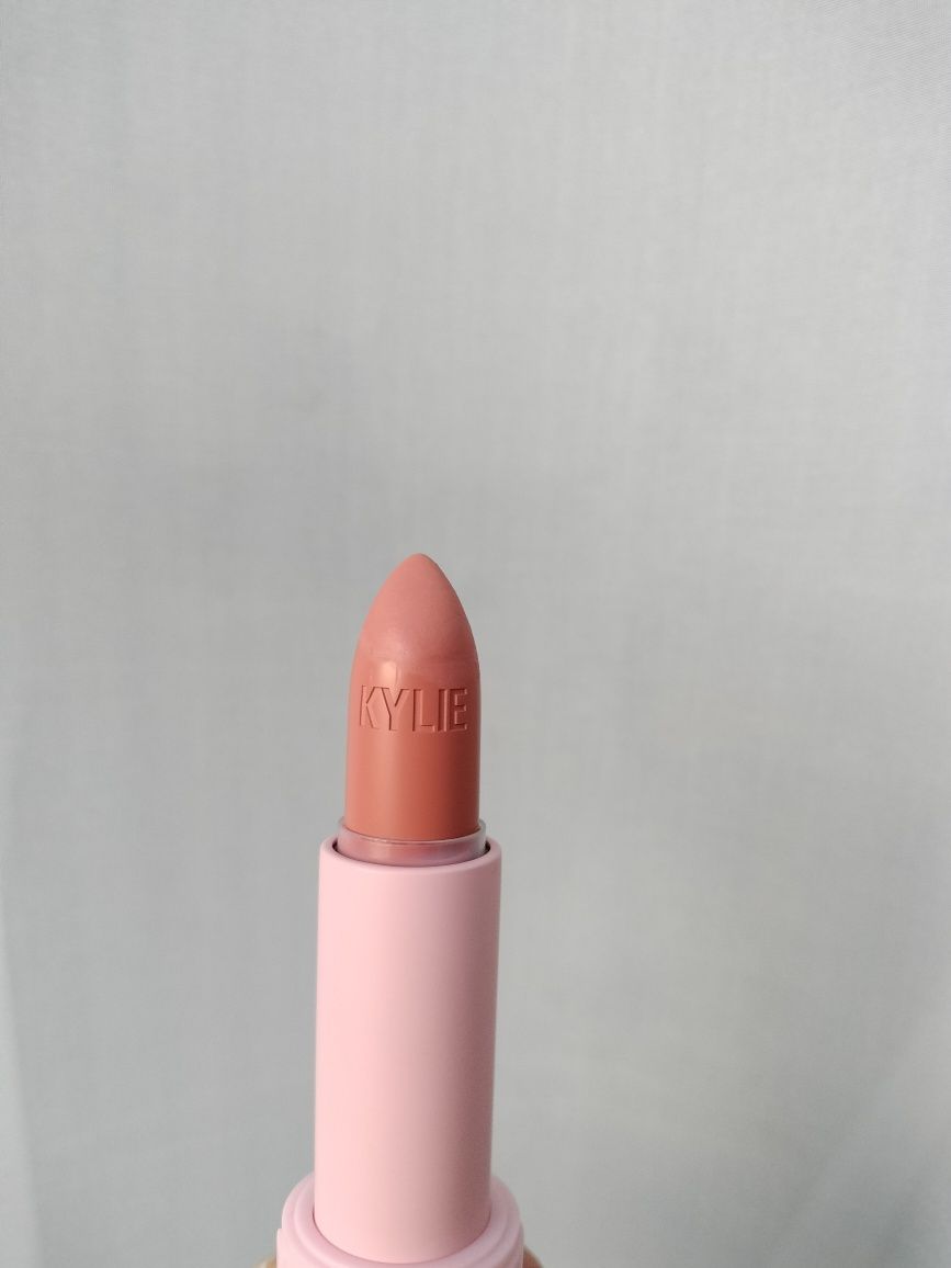 Oryginalna szminka Kylie Cosmetics Kardashian pomadka