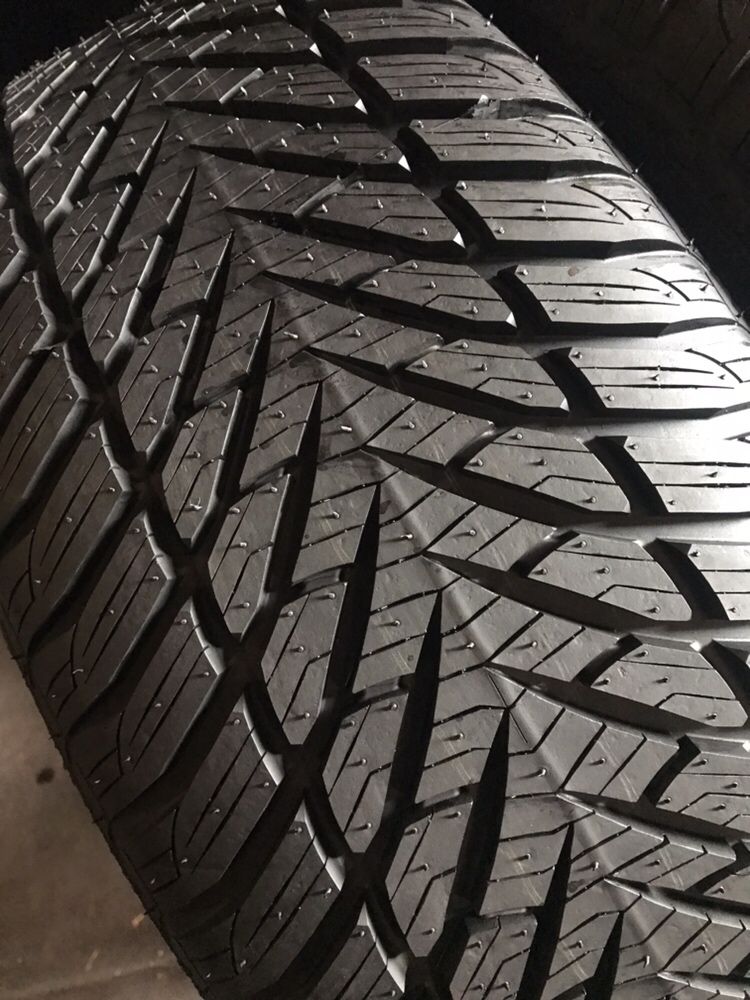 245/50/17 R17 Goodyear Ultra Grip GW3 RSC 2шт новые зима