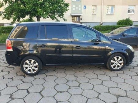 Opel Zafira B- 2007 -1.9 cdti