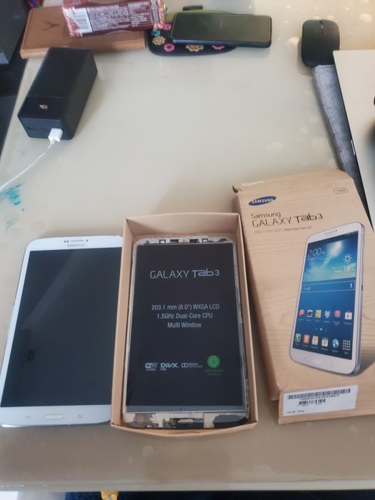 На запчастини.Планшет Samsug Tab 3