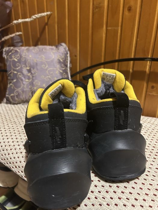 Красовки жіночі зима