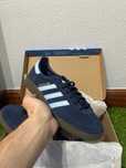Granatowy|Sportowe-klapki-męskie\adidas/Handball na basen 40,5