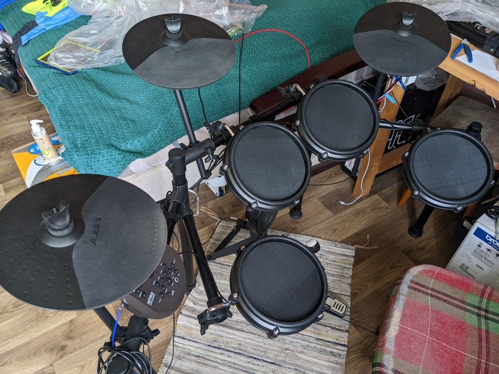 Барабанна установка Alesis Nitro Mesh Kit