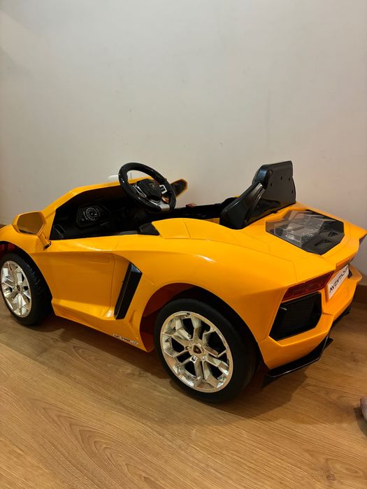 Carro Lamborghini aventador