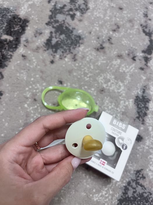 Набір сосок пустушок BIBS Colour BIBS Couture 0-6 міс контейнер футляр