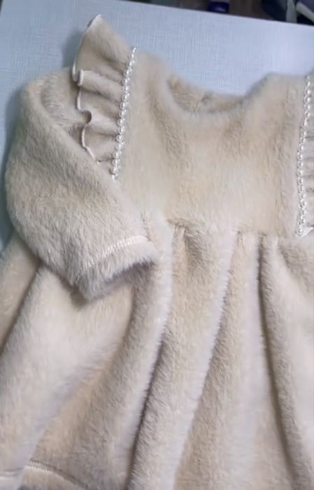 Платье из альпаки