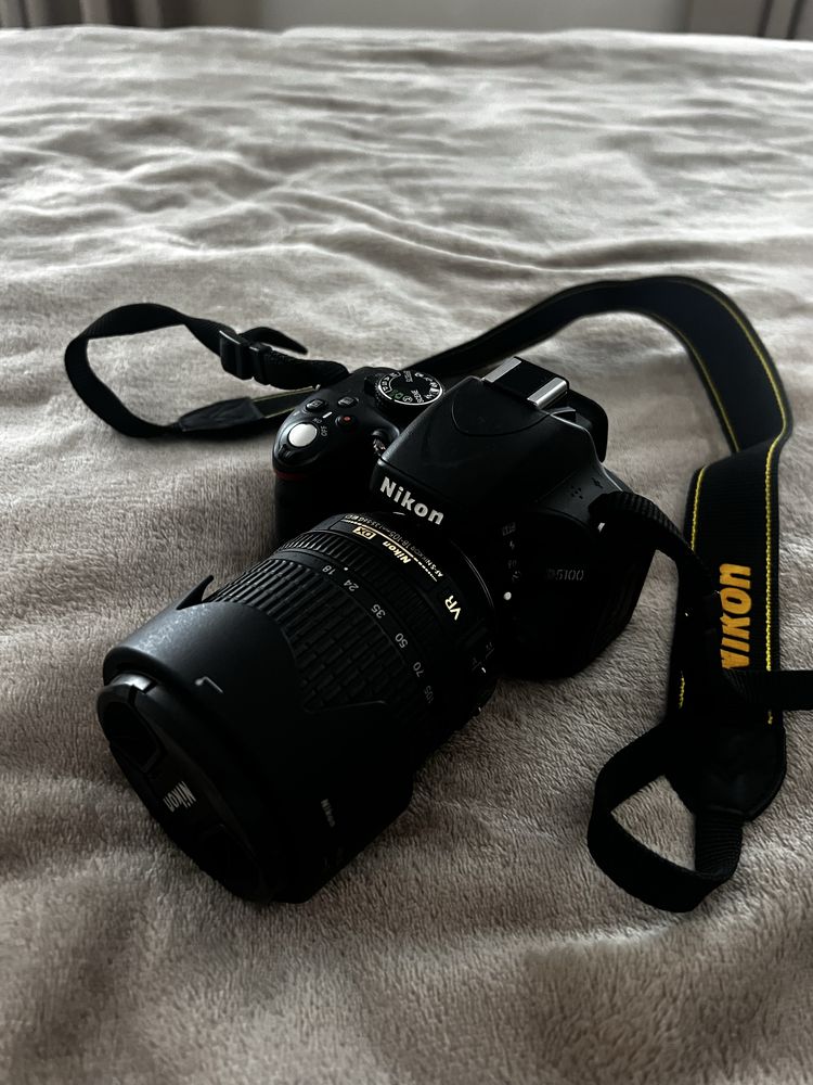 Фотокамера Nkon D5100+ обʼєктив Nikon DX af-s nikkor 18-105 mm