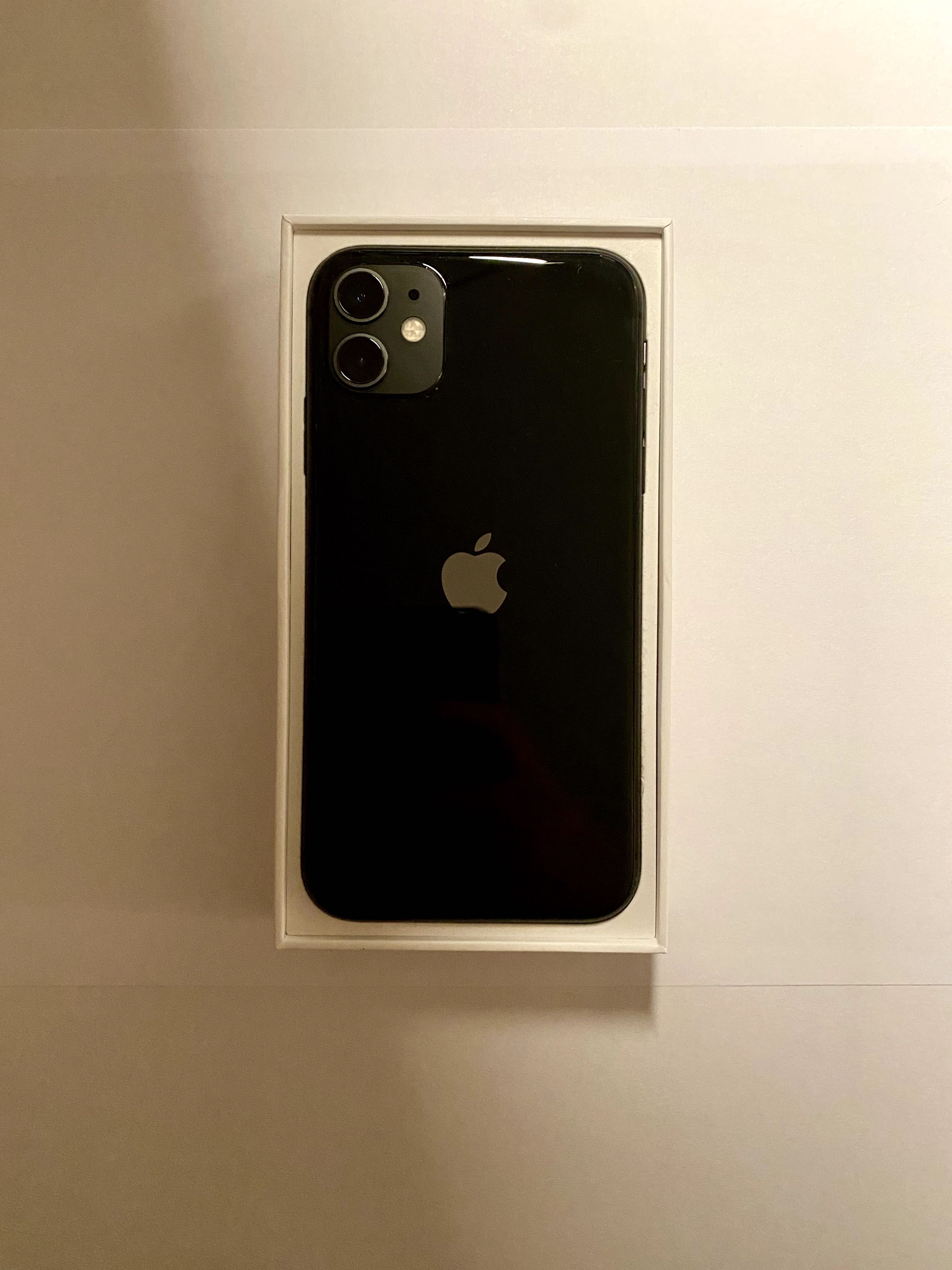 iPhone 11 64GB w bardzo dobrym stanie