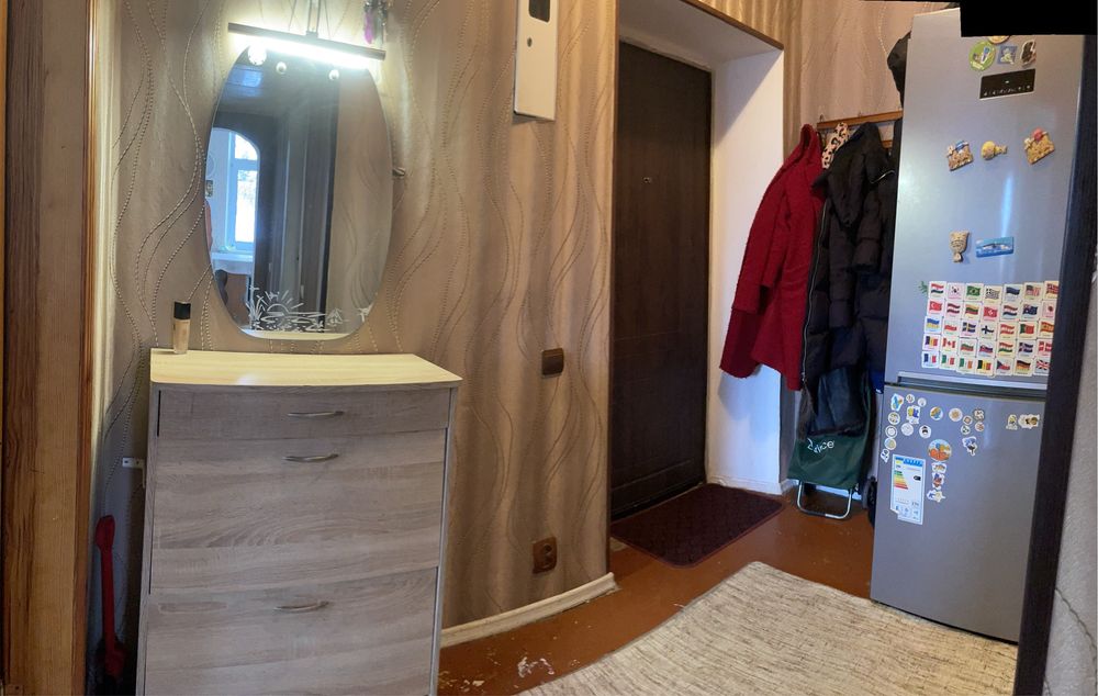 Продам 2х кімнатну в центрі міста Гребінка, Полтавська обл