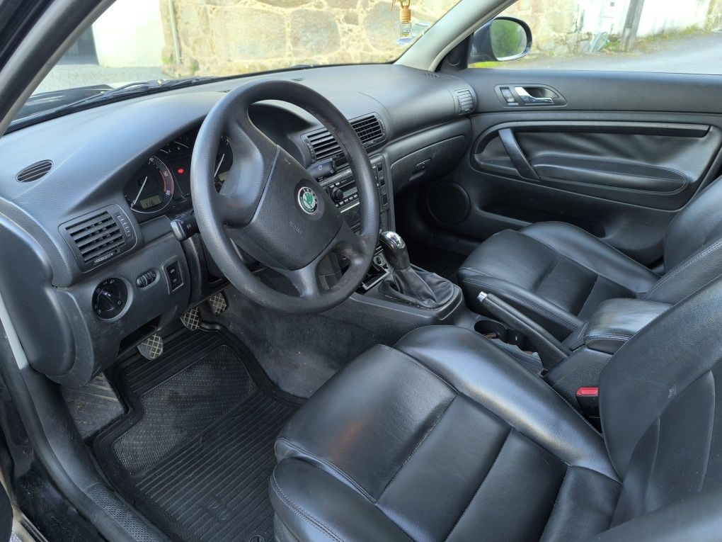 Skoda superb com toque frontal