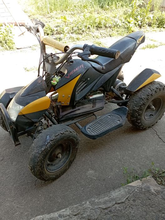 Дитячий квадроцикл