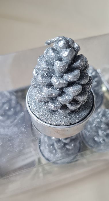 Zestaw 6 nowych srebrnych świeczek podgrzewaczy choinek plus gratisy