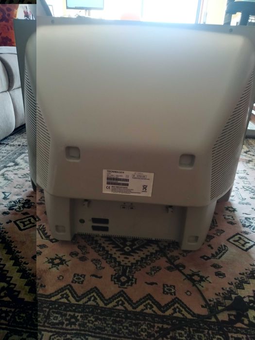Televisor Tecnimagen usado mas a funcionar, com manual e sem comando