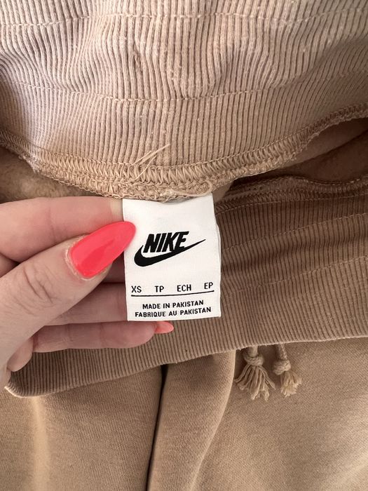 Nike spodnie dresowe damskie oryginalne