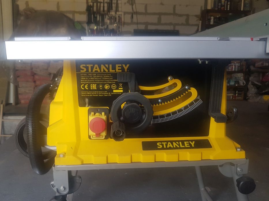 Пила настільна циркулярна 1800 Вт., d=255мм, SST1800 Stanley Power.