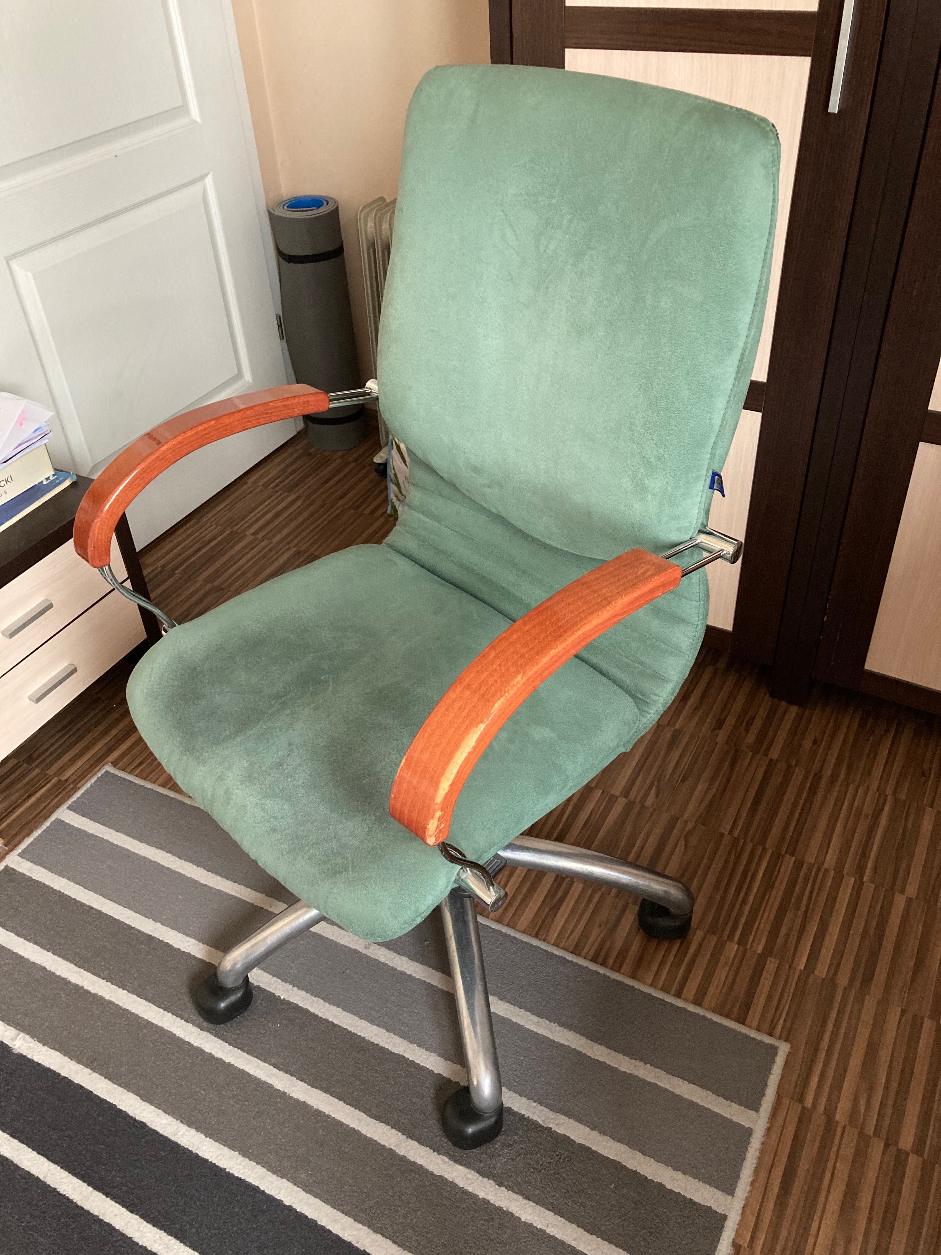 Krzesło fotel obrotowy biurowy
