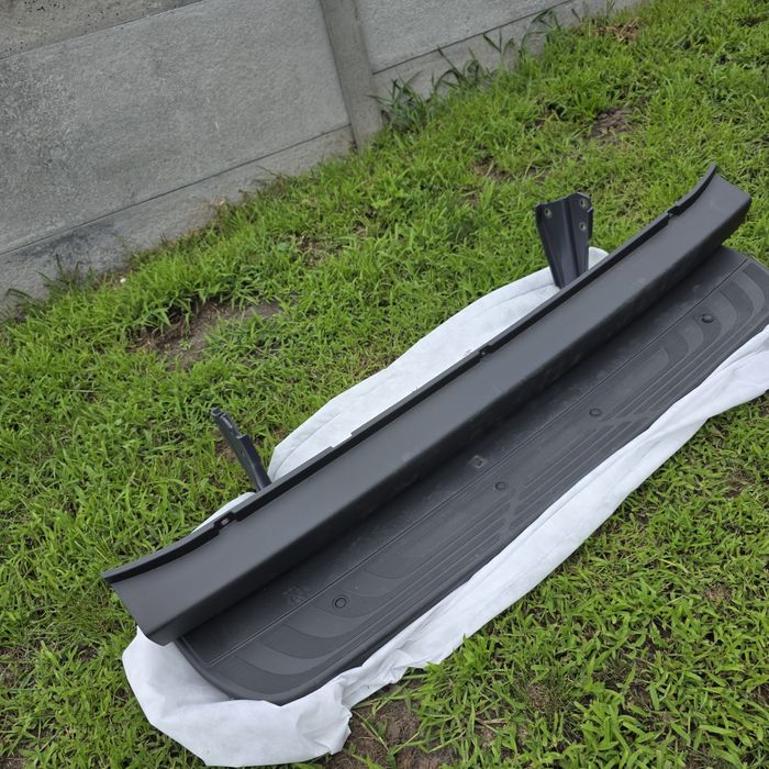 Zderzak/stopien tylni Mercedes Sprinter. Oryginalny.