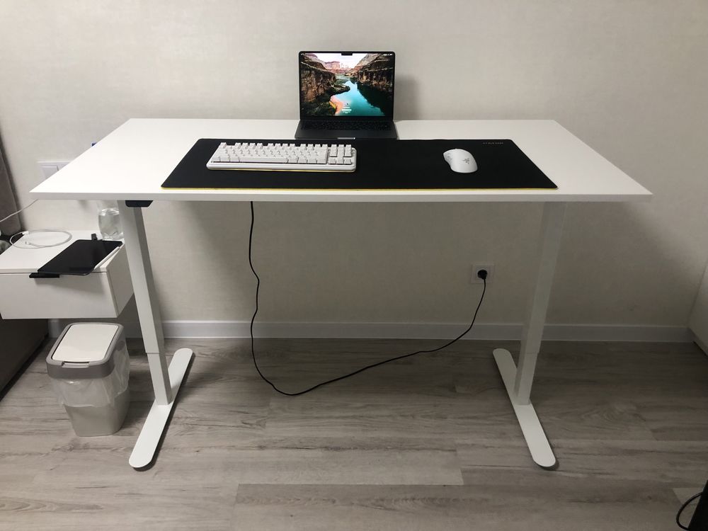 Стіл з регулюванням висоти SVANEKE 70x140см білий