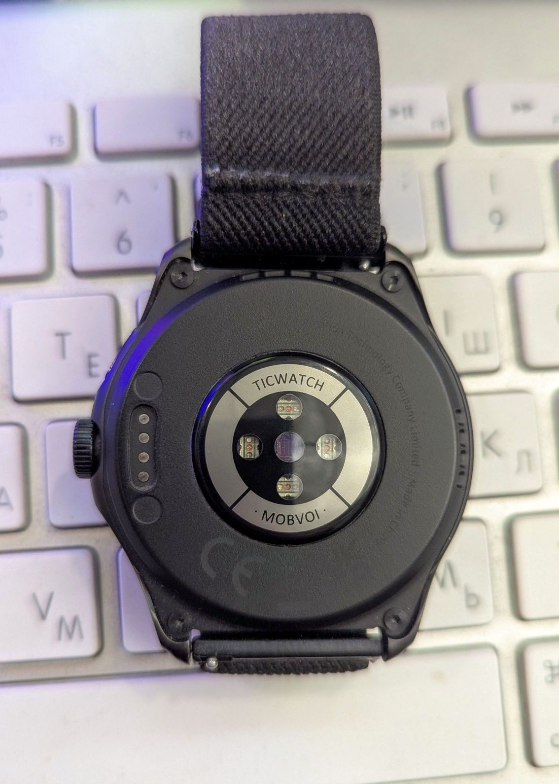 Часы Ticwatch pro 5