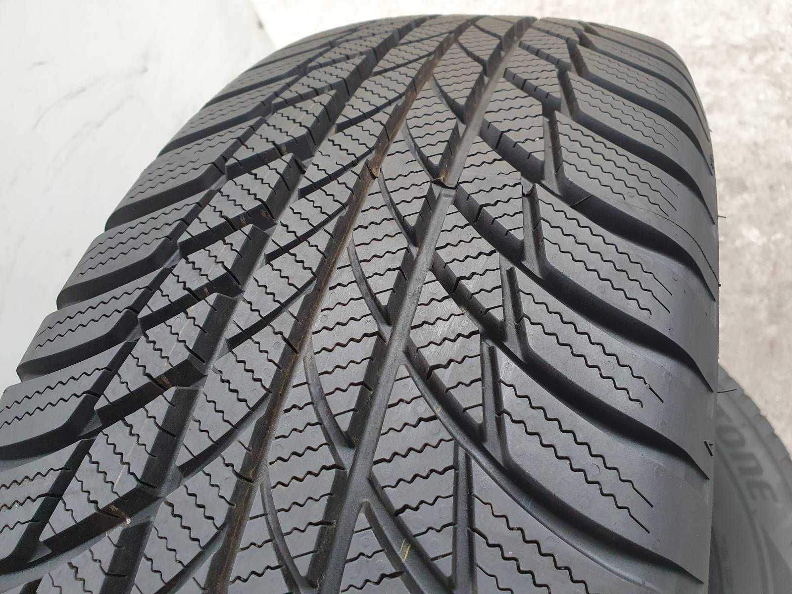 2x Bridgestone Blizzak LM001  215/65r17  8mm Jak nowe