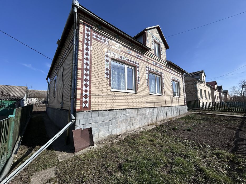 Продається будинок м. Волочиськ, вул. Олени Пчілки 14