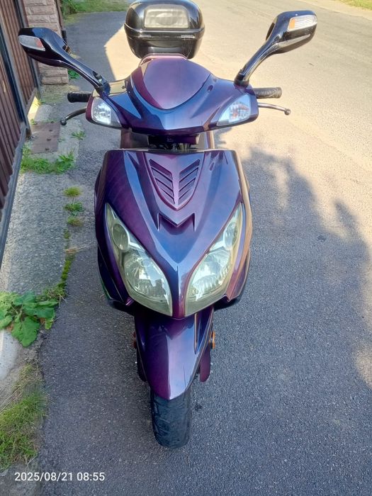 Продам скутер ціна 13000