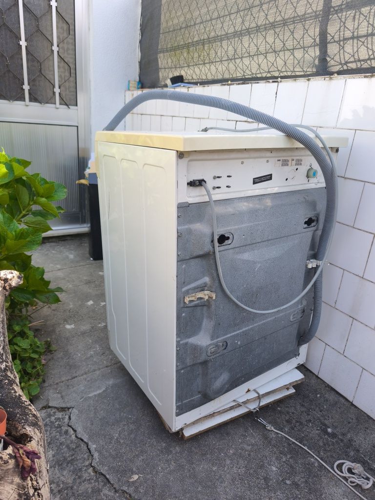 Máquina de lavar roupa Whirlpool 5l